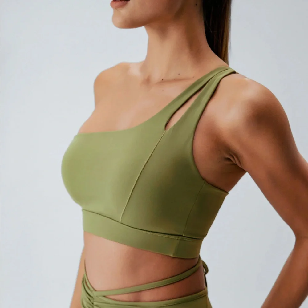 Berlook Activewear Green Ruched Cutout Sports Bra - Picture 1 of 9